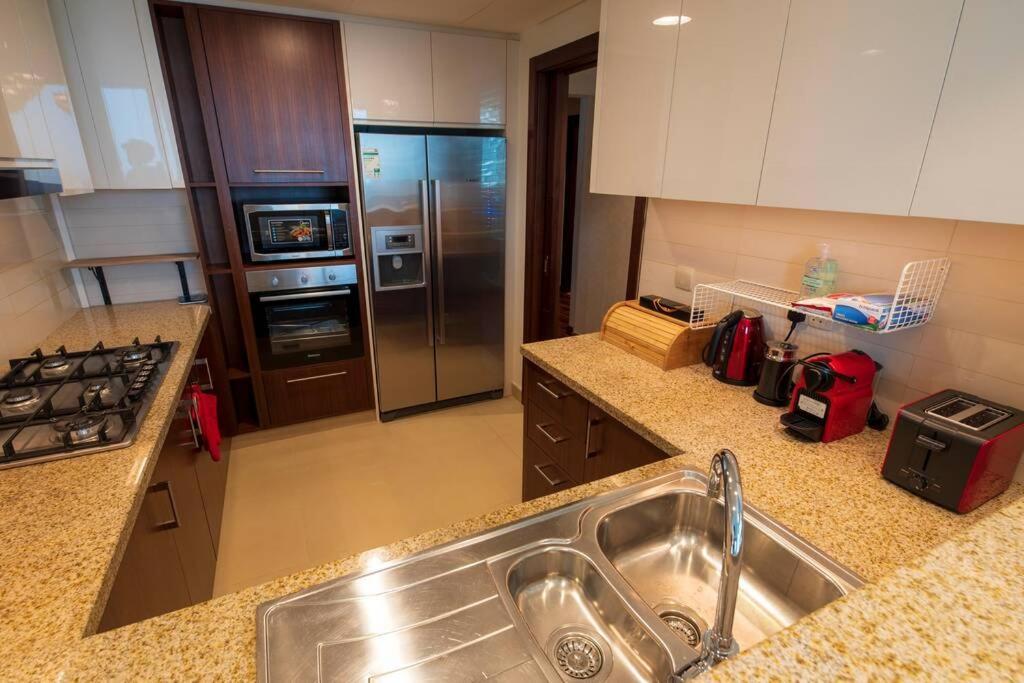 First Class 3Br With Full Burj Khalifa And Fountain View Dubai Dış mekan fotoğraf